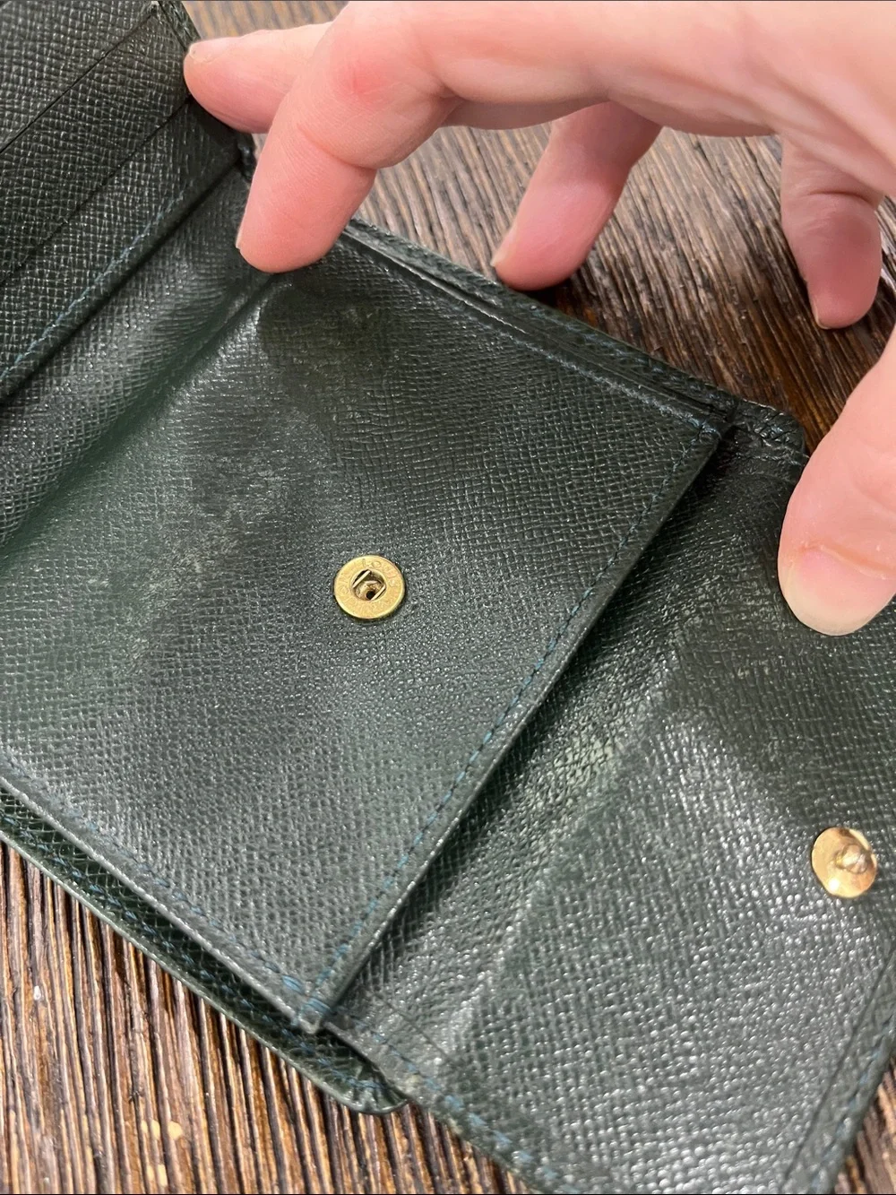 Louis Vuitton Dark Green Textured Leather bifold wallet Preloved
